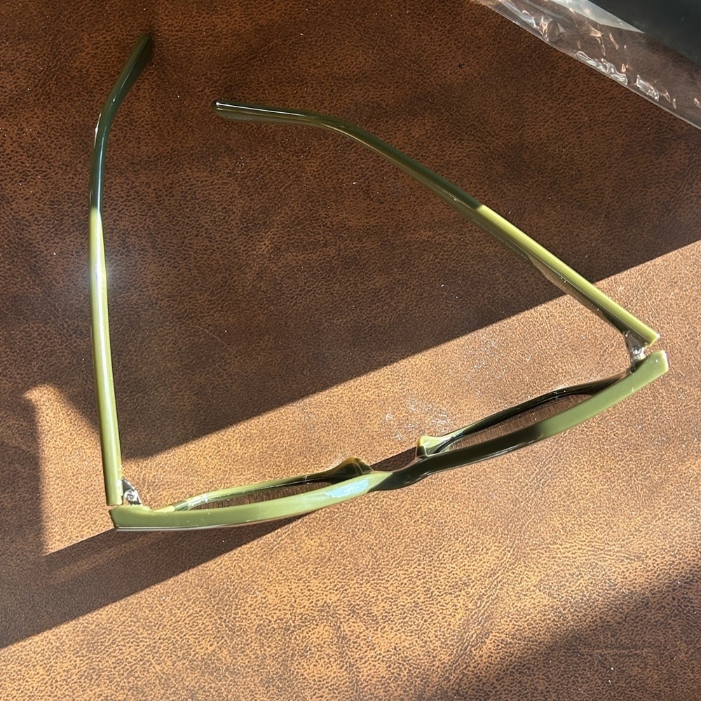 Diff Eyewear Sunglasses Cassidy Oversized in Oliv… - image 3